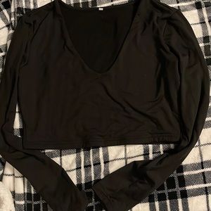 Got it from Amazon size xl long sleeve crop too low v neck